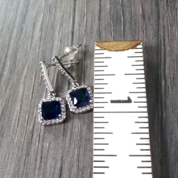 Jewelry - Earrings